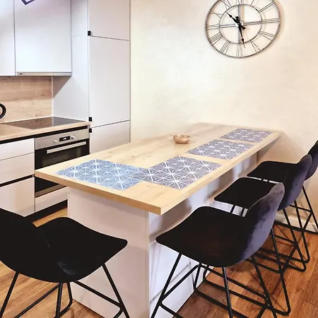 Modern Nest